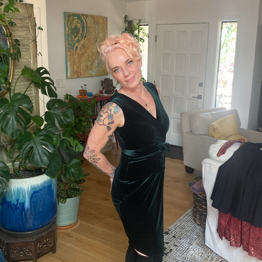 Holiday Emerald green dress - Picture 3 of 6